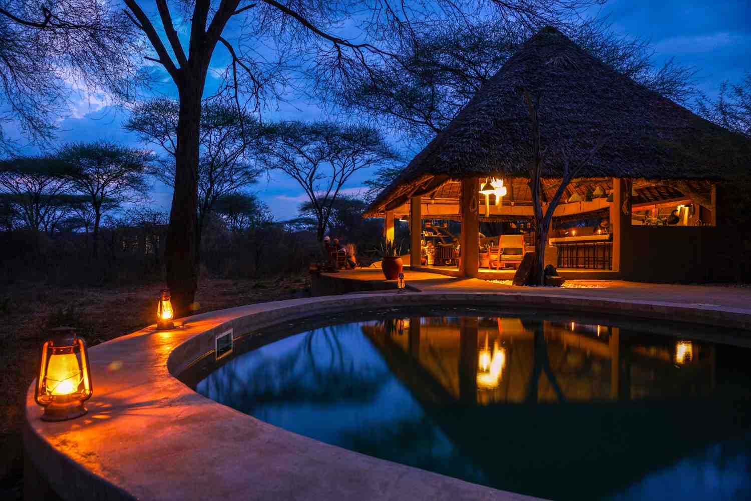 asanja-ndembo open‑fronted suite with river view