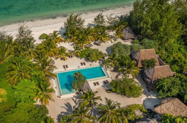 Mwezi Boutique Resort & La Luna beachfront welcome view