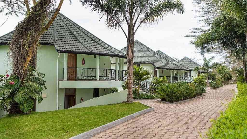 Forest Hill Hotel gardens and pool in Arusha